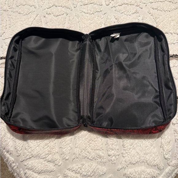 Nicole Miller Red Bible Bag - Picture 3 of 3